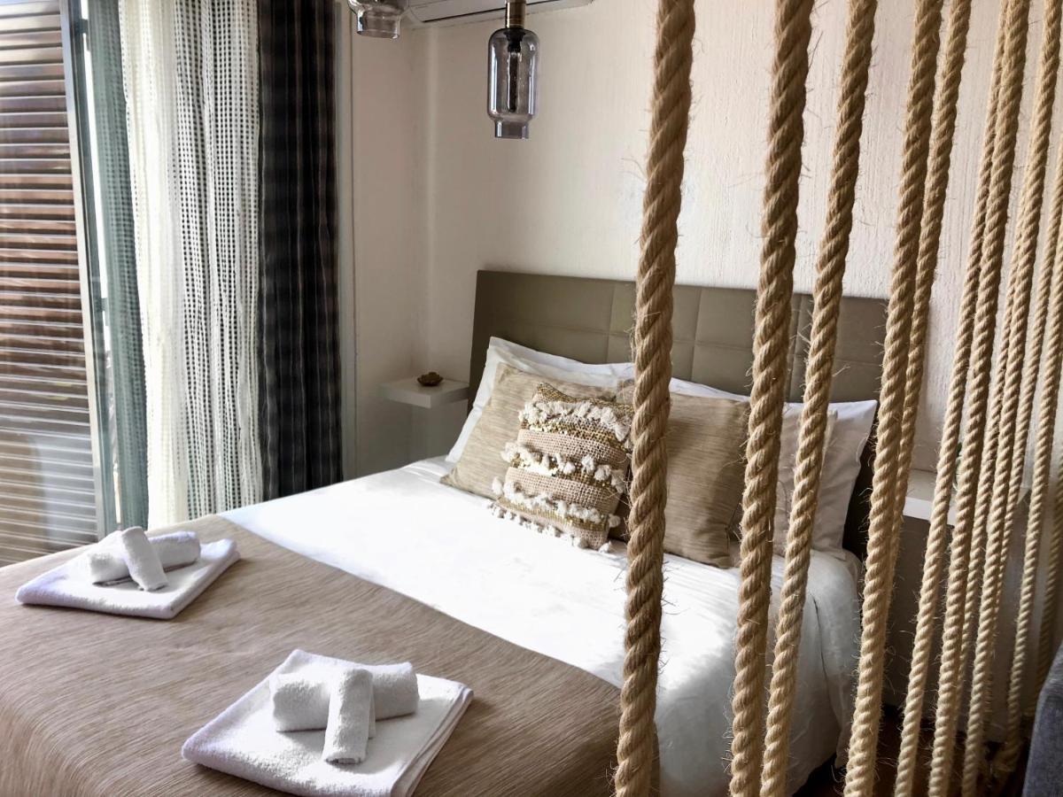 Cozy And Stylish Just 800m From The - New On Booking! Apartamento
